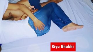 hot desi girl with tight jeans on having amazing fuck with a lucky guy