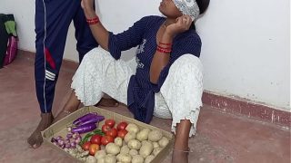 Village ke sarpanch ne panchayat ki madam ka